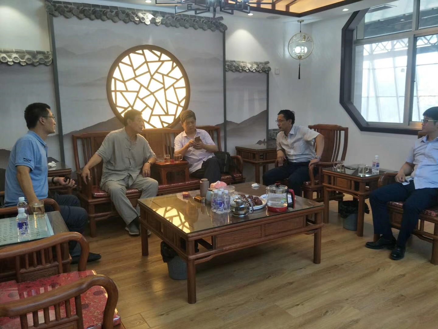 ���ҽӴ��й����Ƚ�������Э��һ���ֻ����鳤����һ��ݰ��ָ��